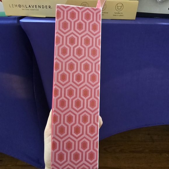 Hot Stuff Neck Wrap Pink - Picture 3 of 4